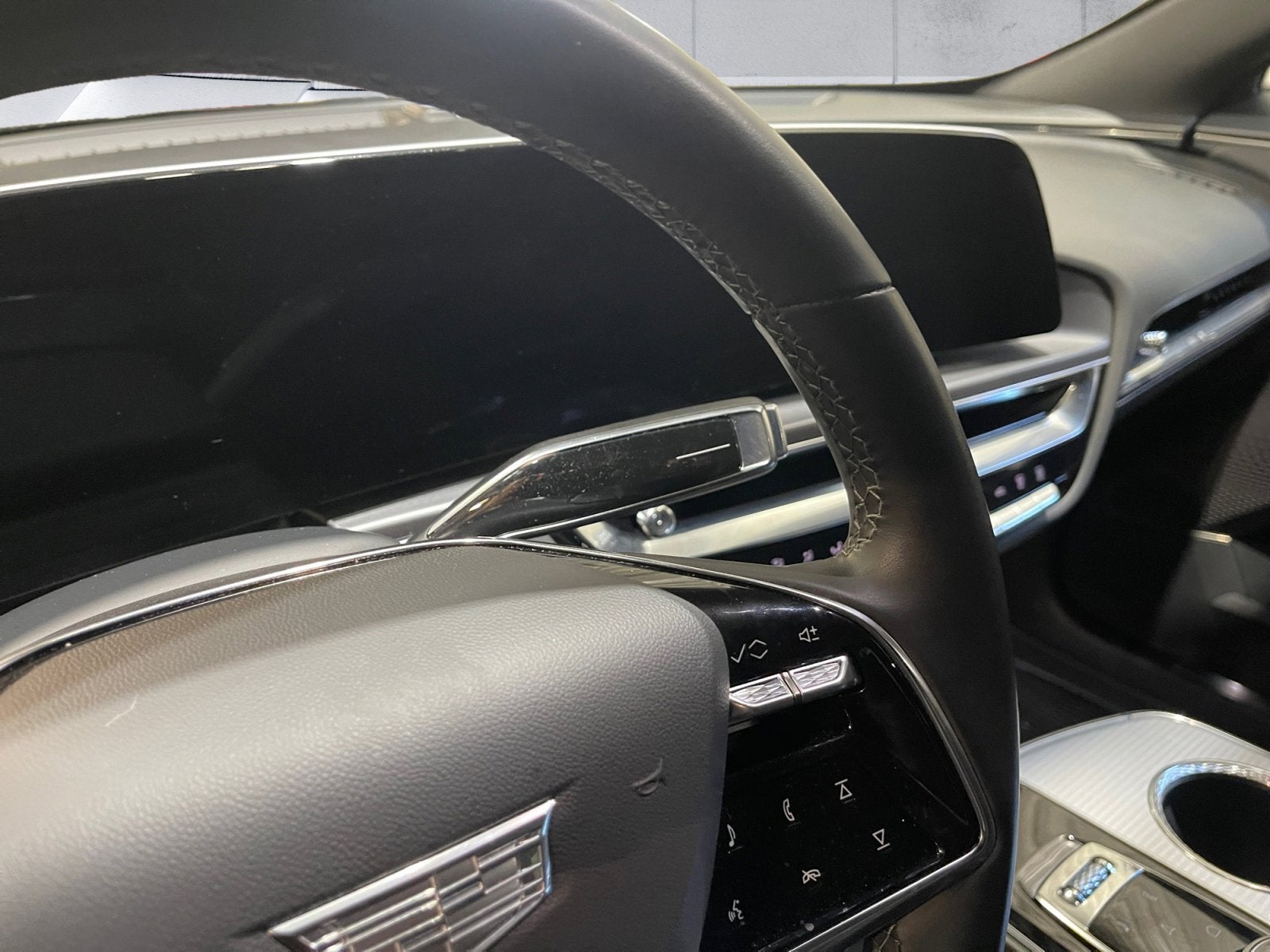 2024 Cadillac LYRIQ Tech