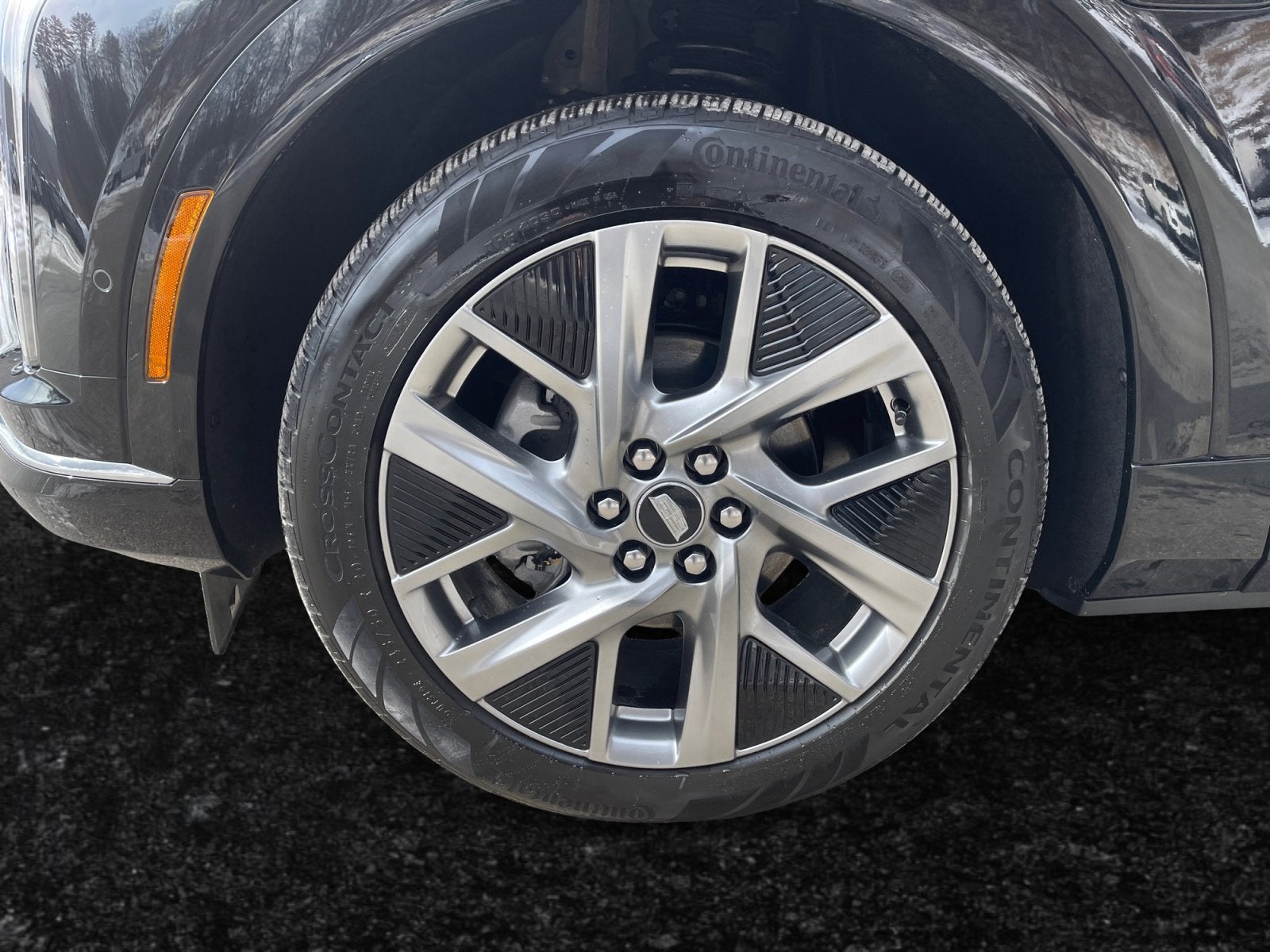 2025 Cadillac OPTIQ Luxury 2