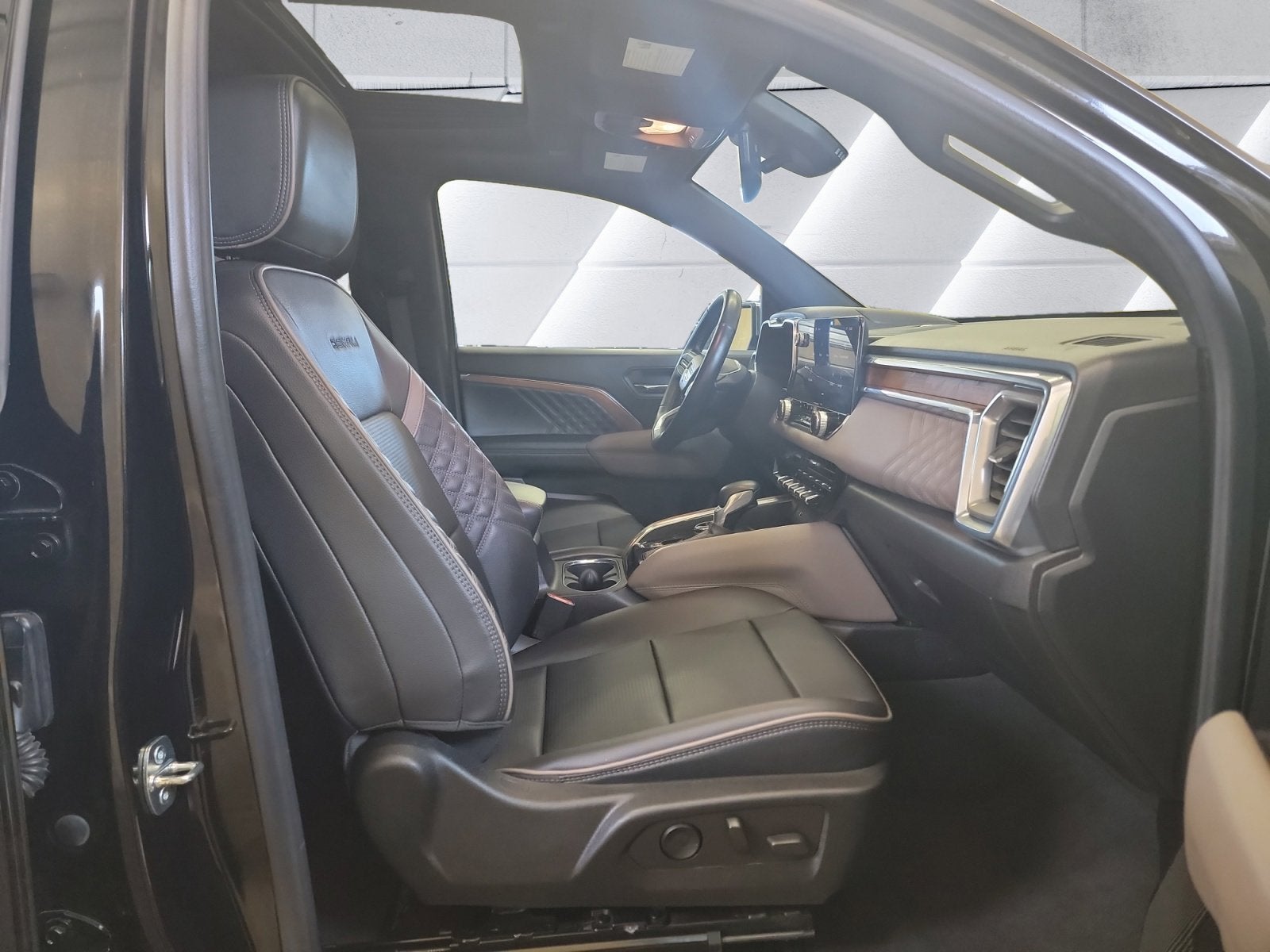 2023 GMC Canyon Denali