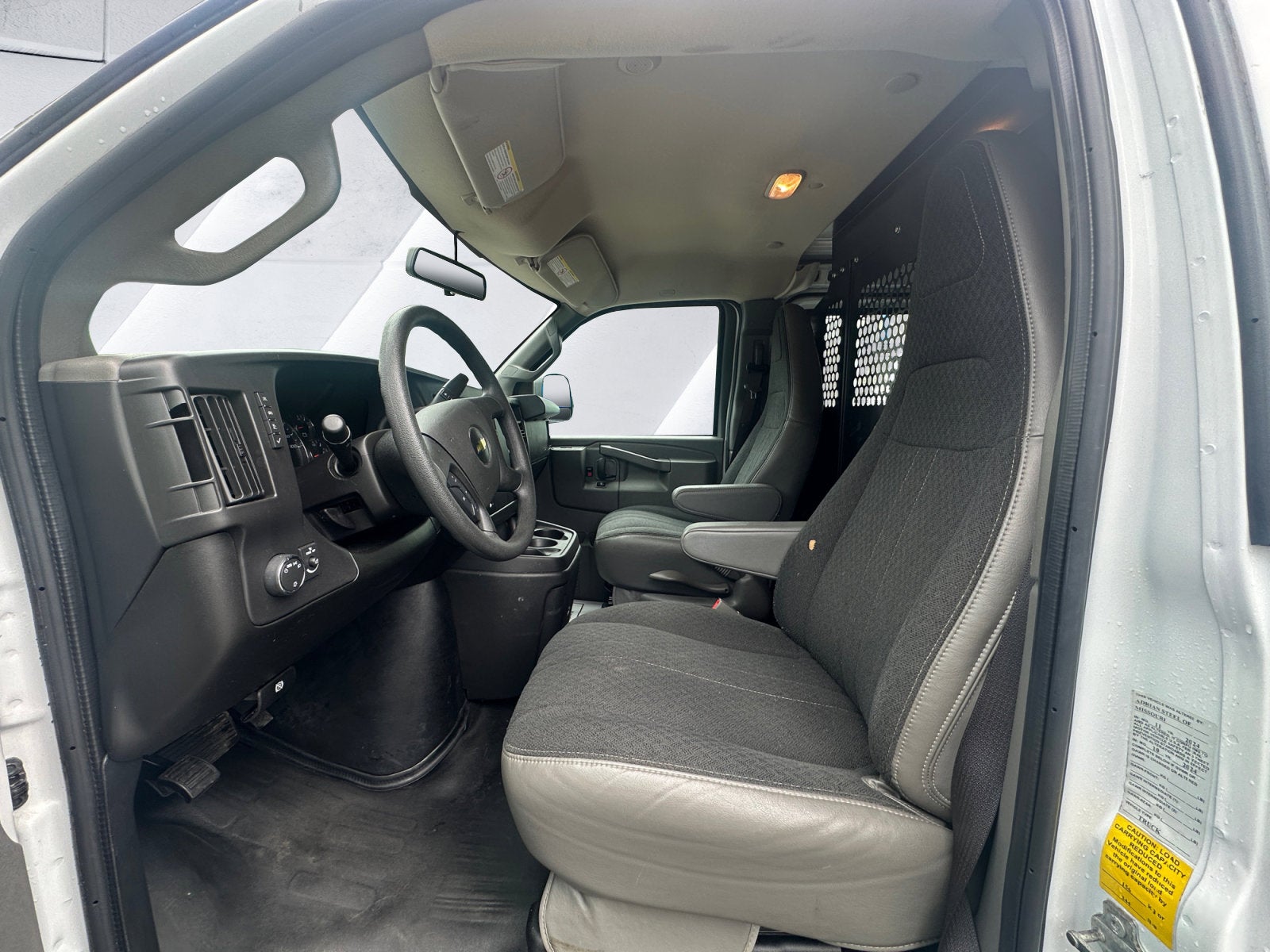 2024 Chevrolet Express Cargo 2500 WT