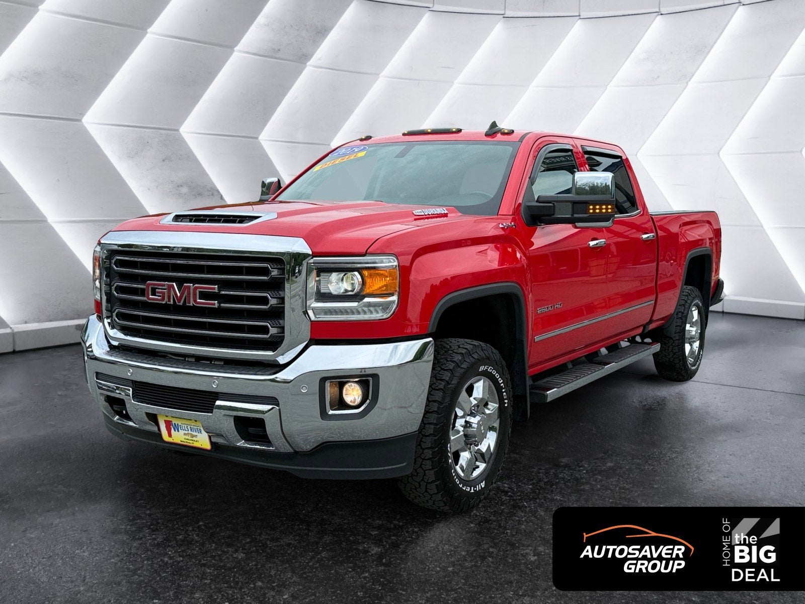 2019 GMC Sierra 4WD Crew Cab Standard Box SLT's photo