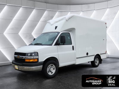 2025 Chevrolet Express Cutaway 3500 1WT 10 Ft Unicell Aerocell Box