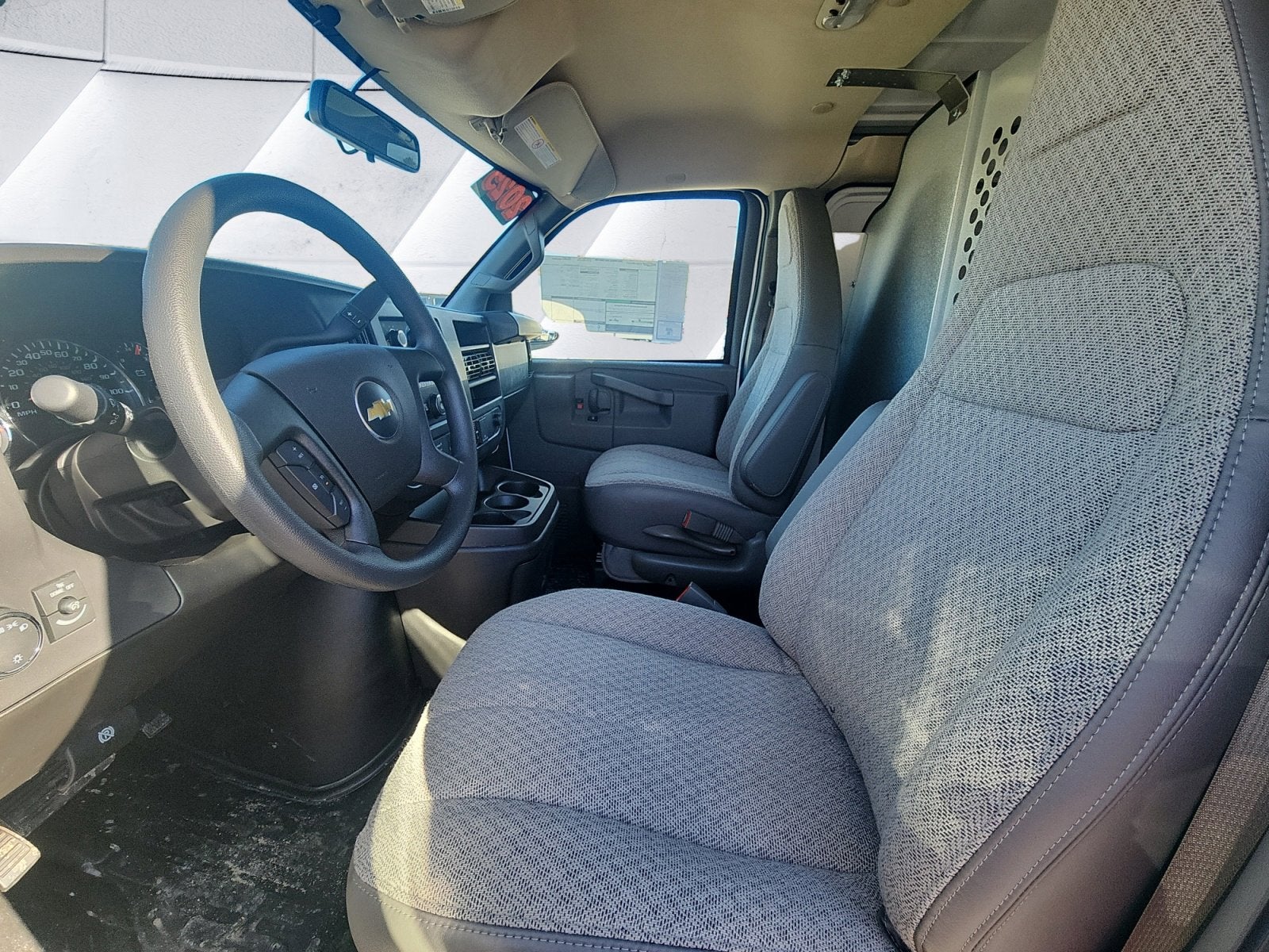 2025 Chevrolet Express Cargo 2500 WT