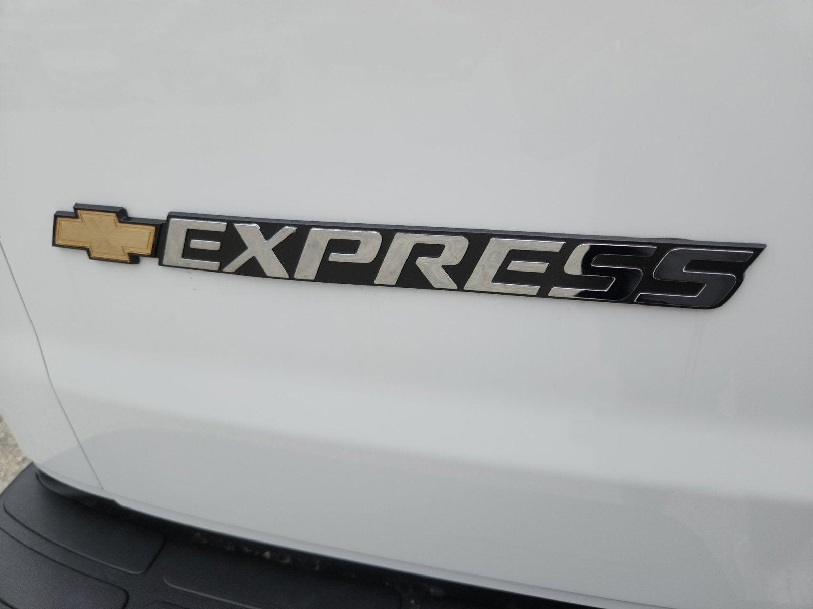 2025 Chevrolet Express Cargo 2500 WT