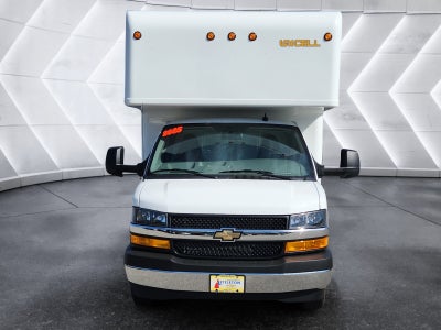 2025 Chevrolet Express Cutaway 4500 2WT Unicell Box Van