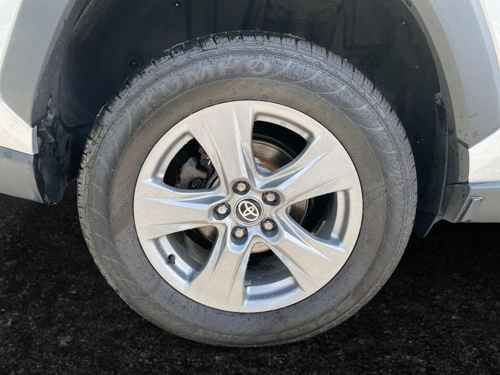 2022 Toyota RAV4 XLE