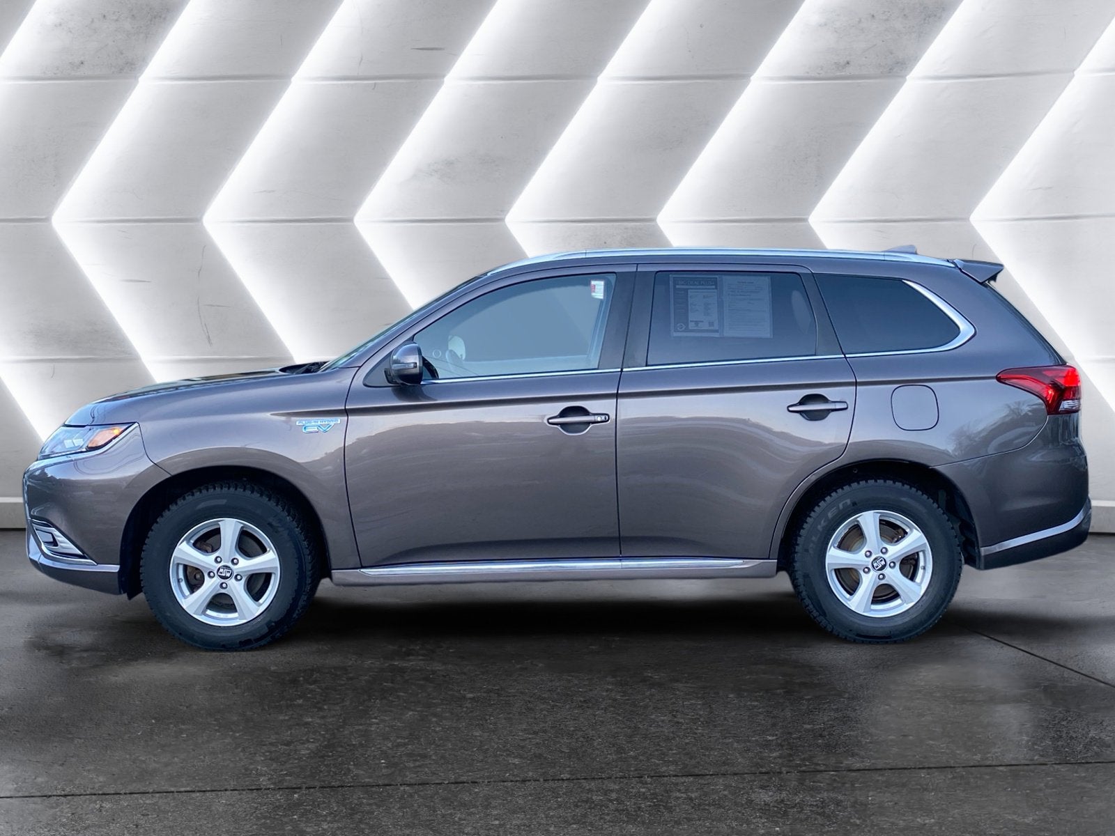 2019 Mitsubishi Outlander PHEV Base