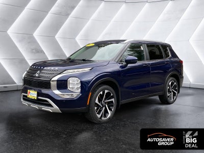 2022 Mitsubishi Outlander Base