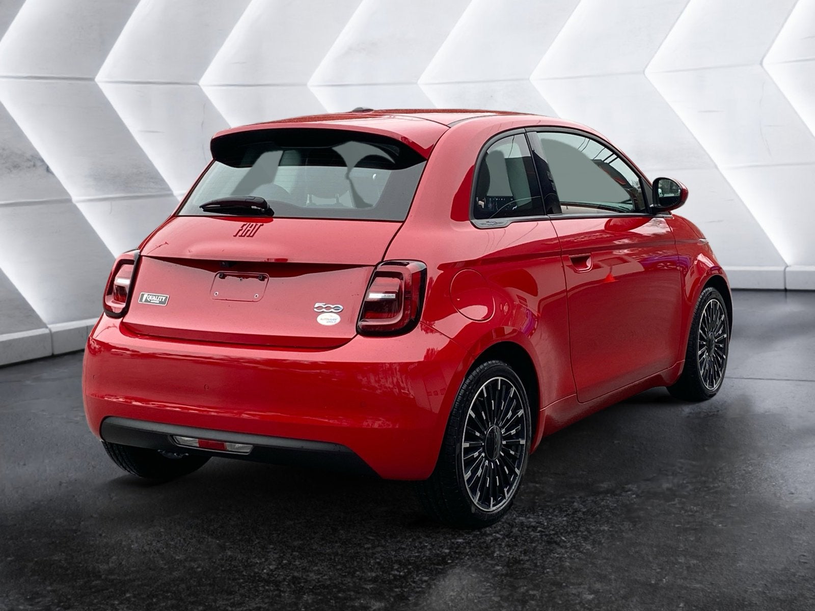2024 FIAT 500e INSPI(RED)