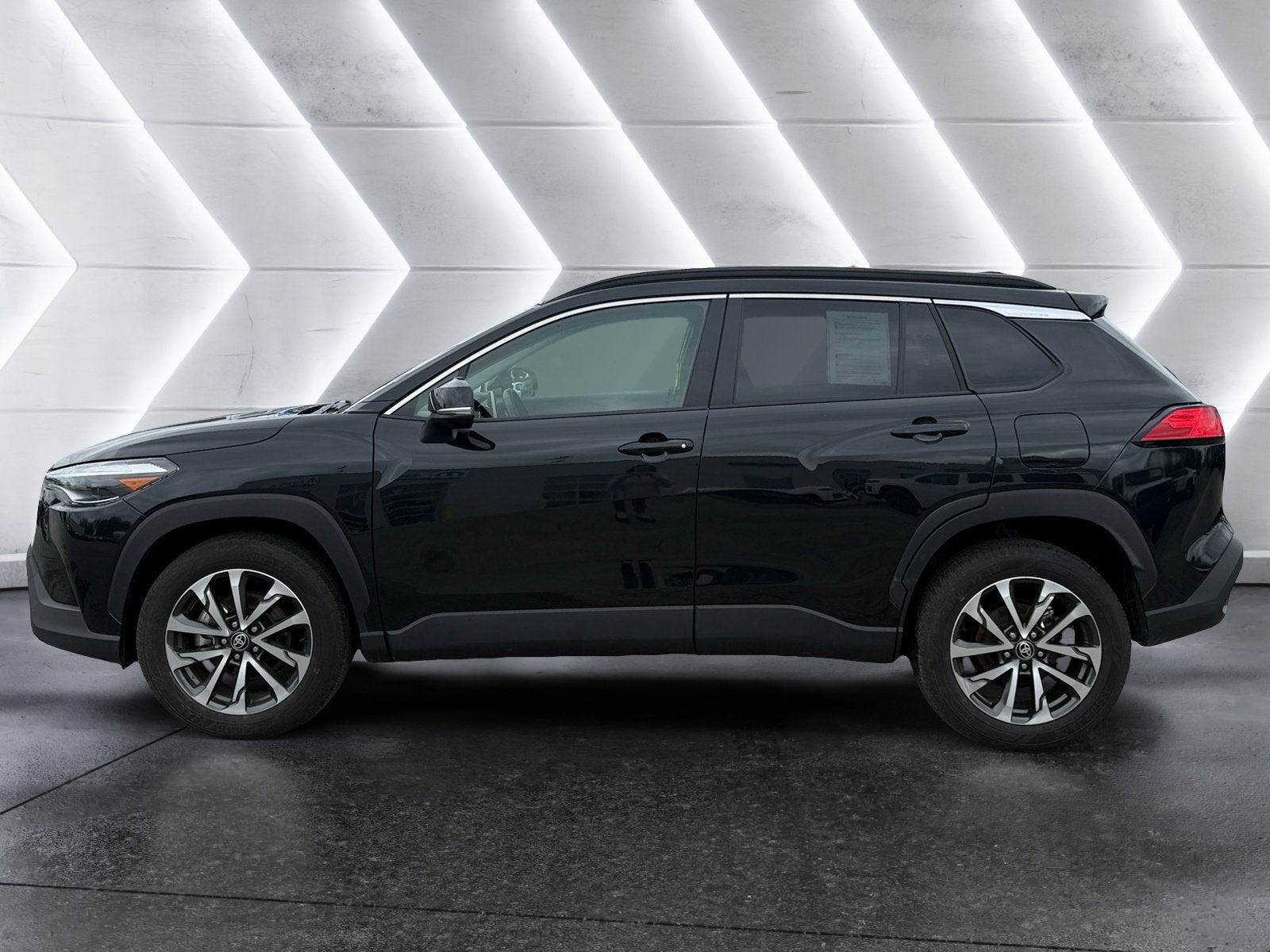 2025 Toyota Corolla Cross XLE