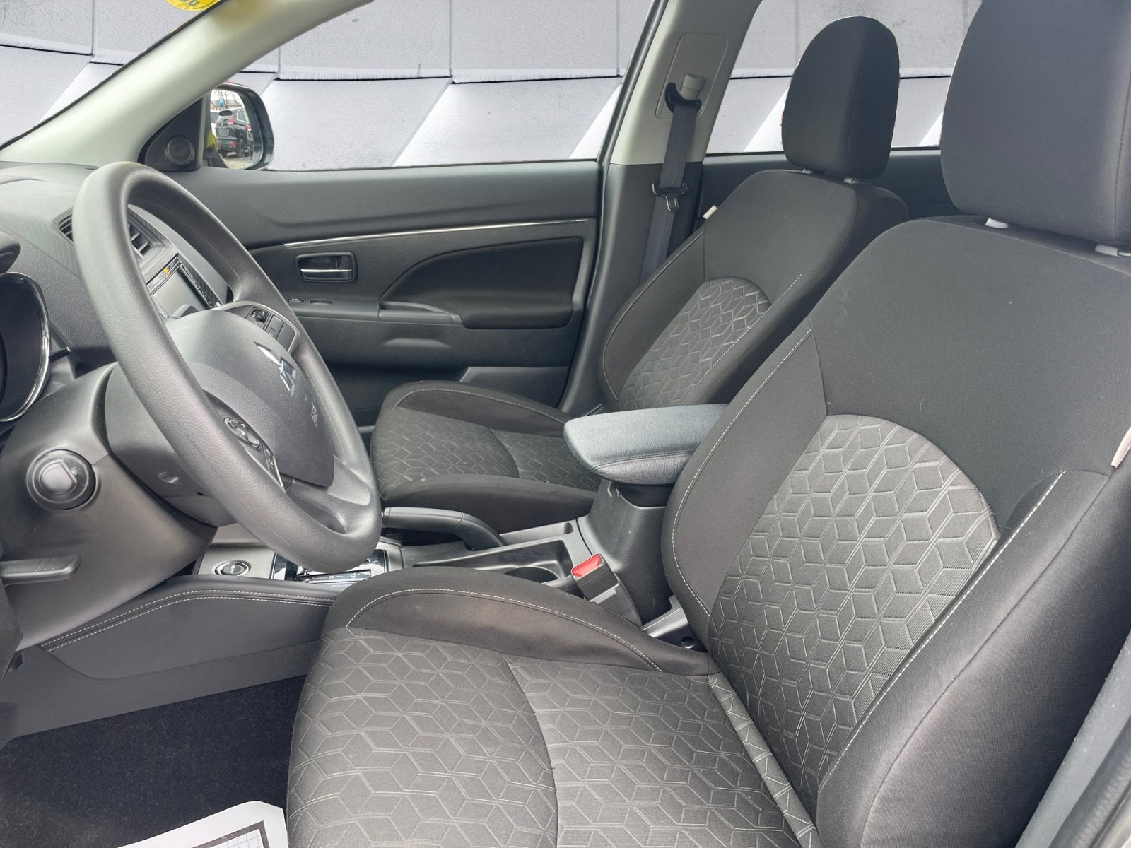 2025 Mitsubishi Outlander Sport Base