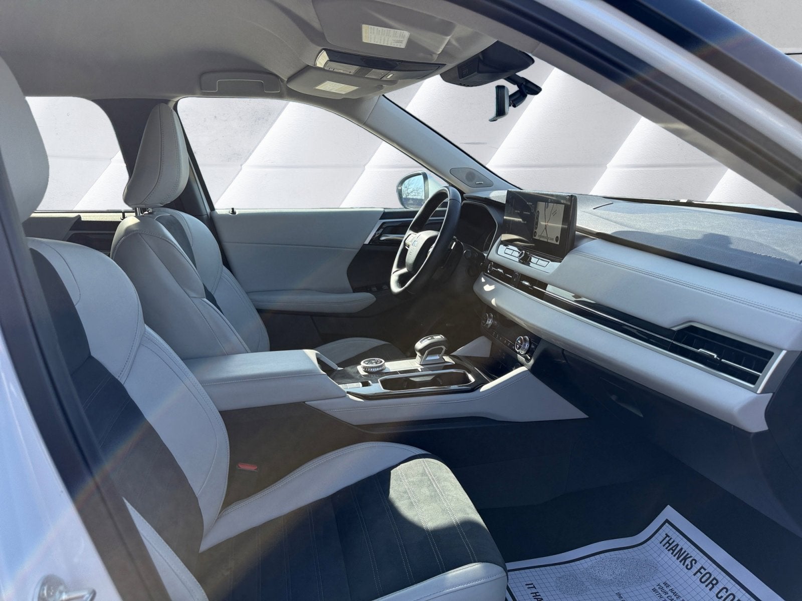 2025 Mitsubishi Outlander SE