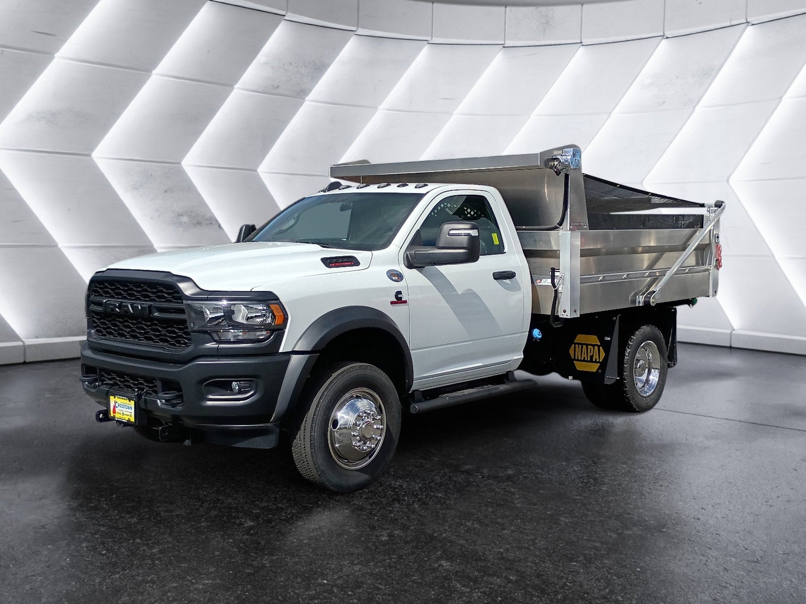 2023 RAM 5500 Chassis Cab Tradesman 60" CA DuraMag Dump