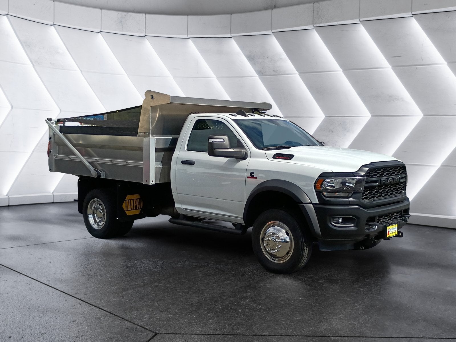 2023 RAM 5500 Chassis Cab Tradesman 60" CA DuraMag Dump