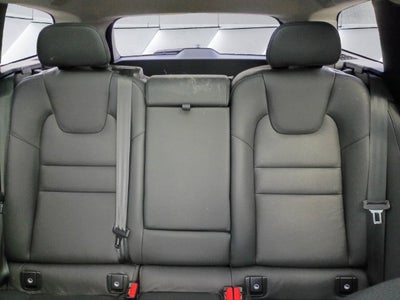 2025 Volvo V60 Cross Country B5 Plus