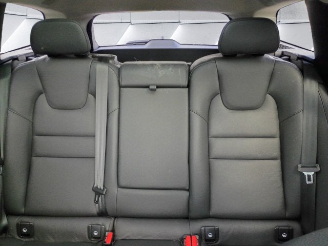 2025 Volvo V60 Cross Country B5 Plus